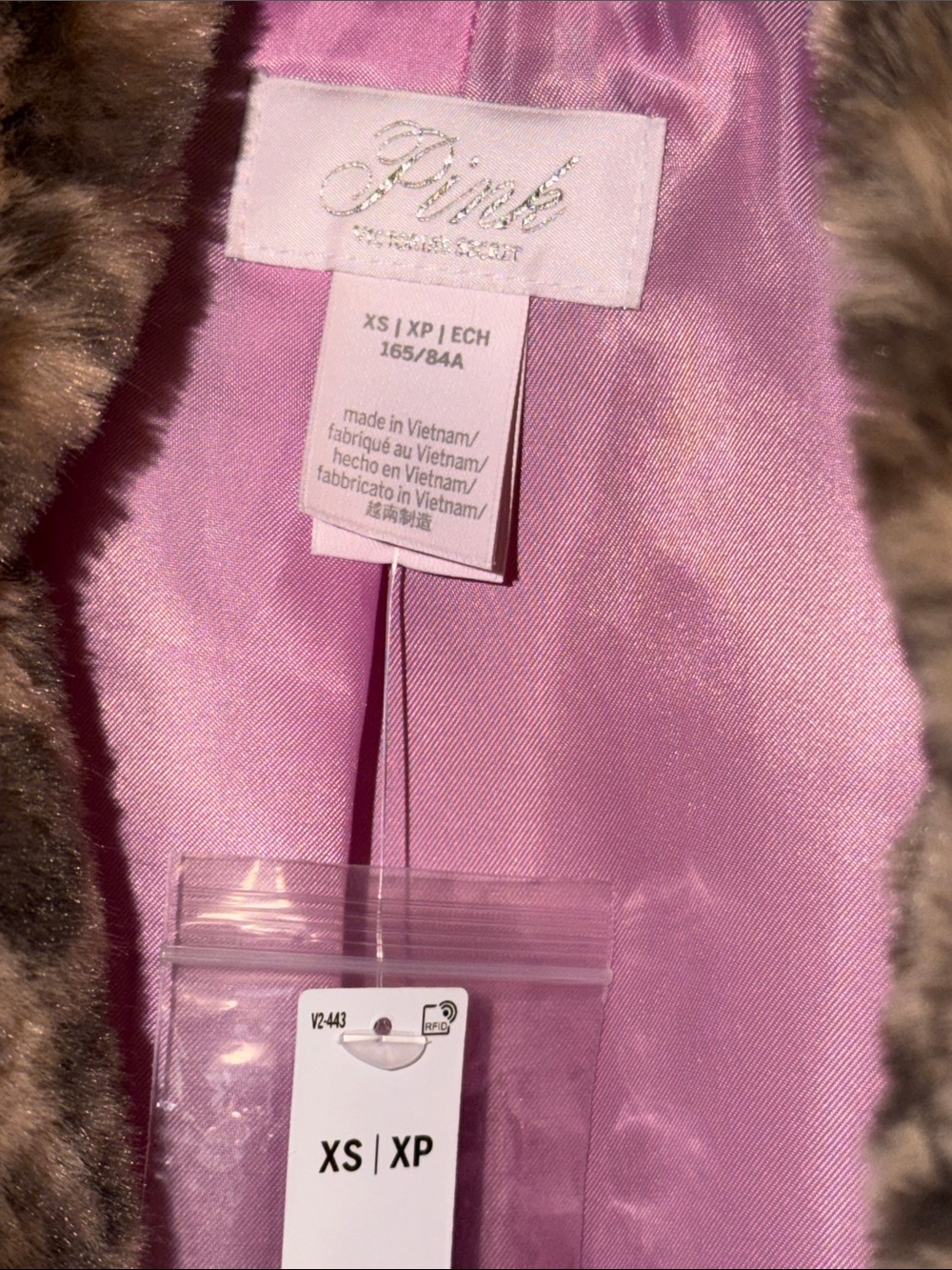 NWT! Faux Fur animal print Crop Jacket by Victoria secret size XS ! New - Picture 3 of 12